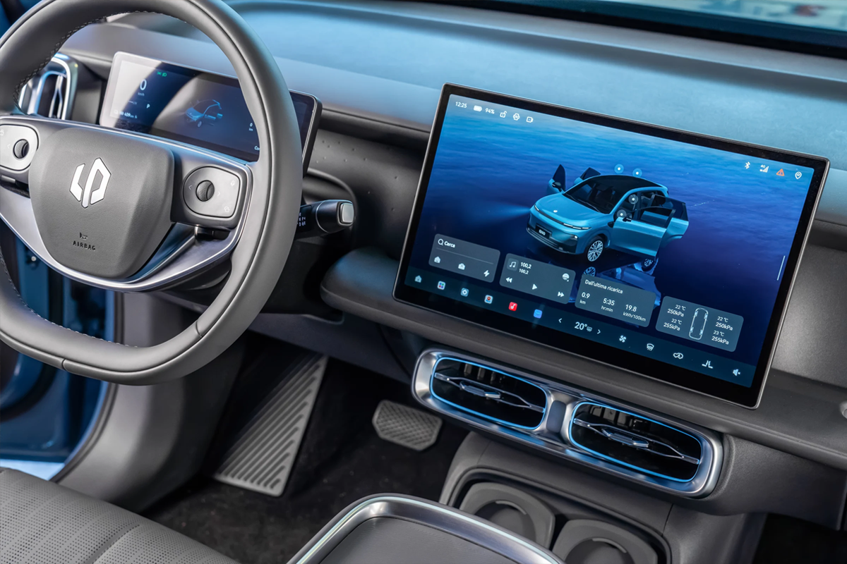 zu sehen: Leap Motor B10, Cockpit