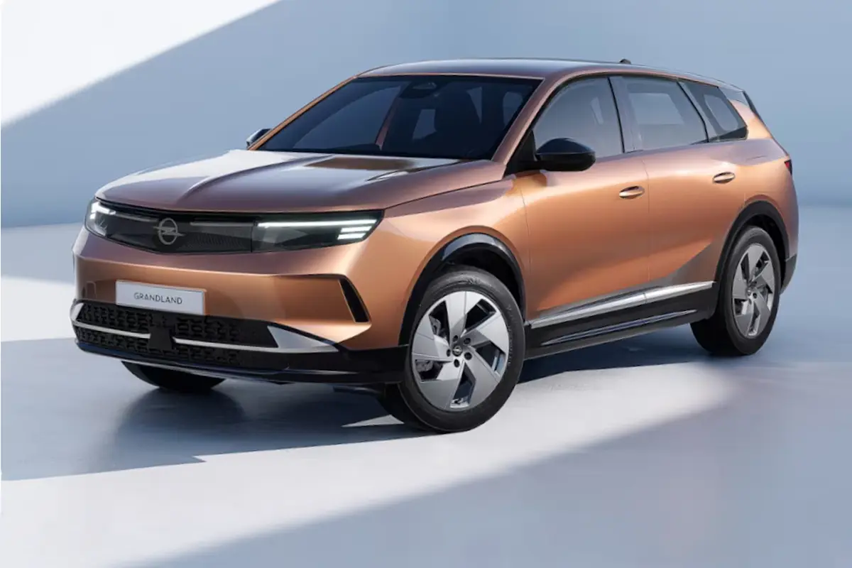 kupferfarbener Opel Grandland